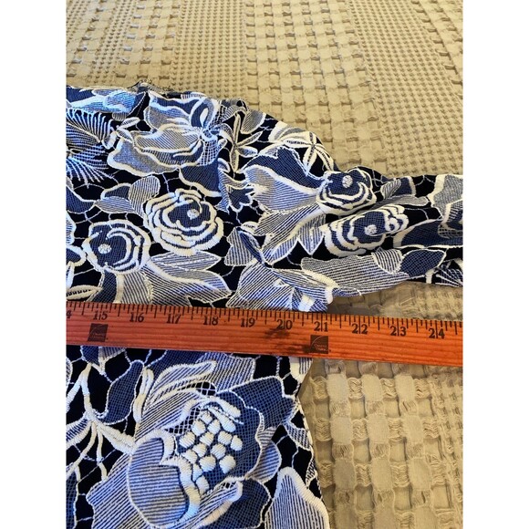 Alfred Dunner Blouse NEW Top Blue & White Pattern size Medium 3/4 Sleeve Dressy - Picture 10 of 12